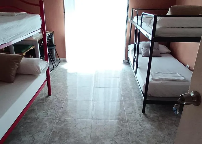 La Maestranza Apartment Rooms