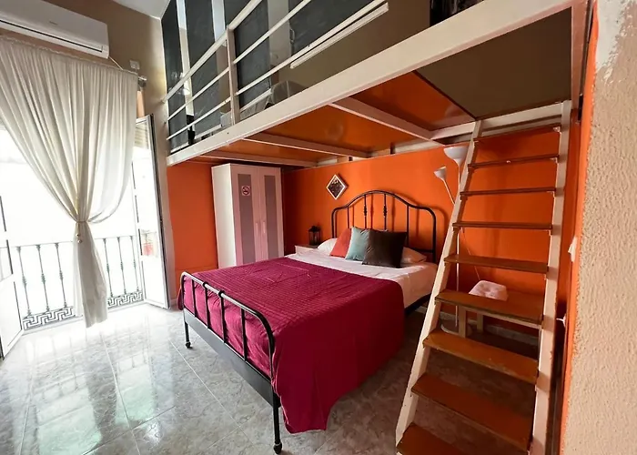 La Maestranza Apartment Rooms